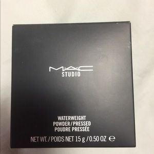 Mac powder press light plus color